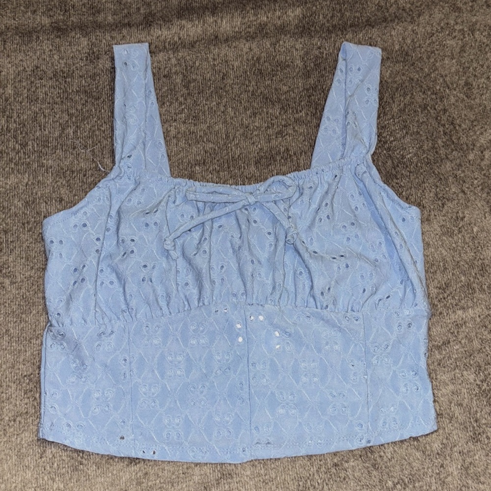 NWT Eyelet Cropped Tank